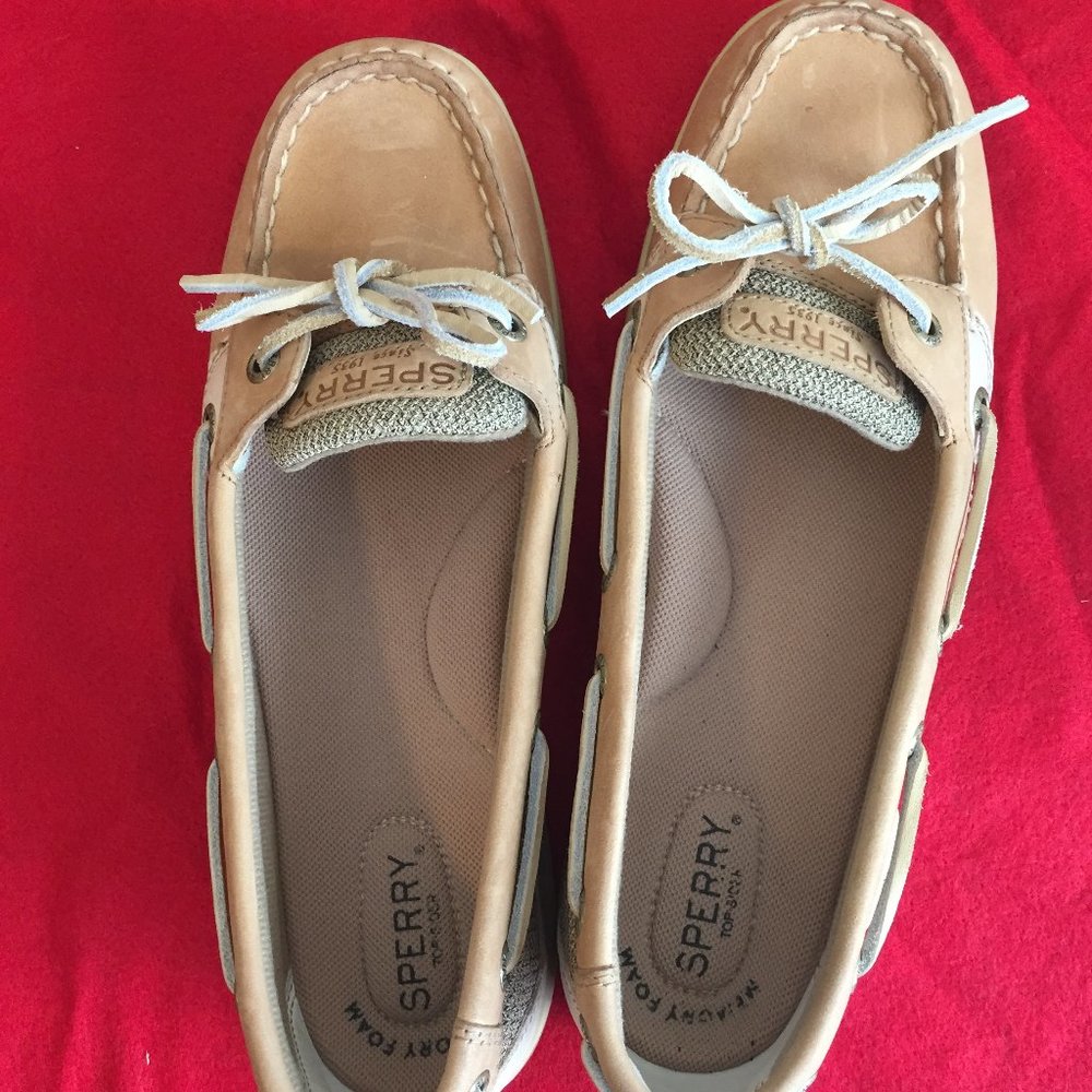 Sperry loafer